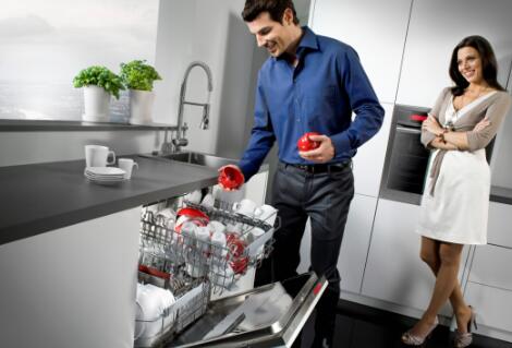 水槽洗碗机有哪些优点？水槽式洗碗机好用吗？